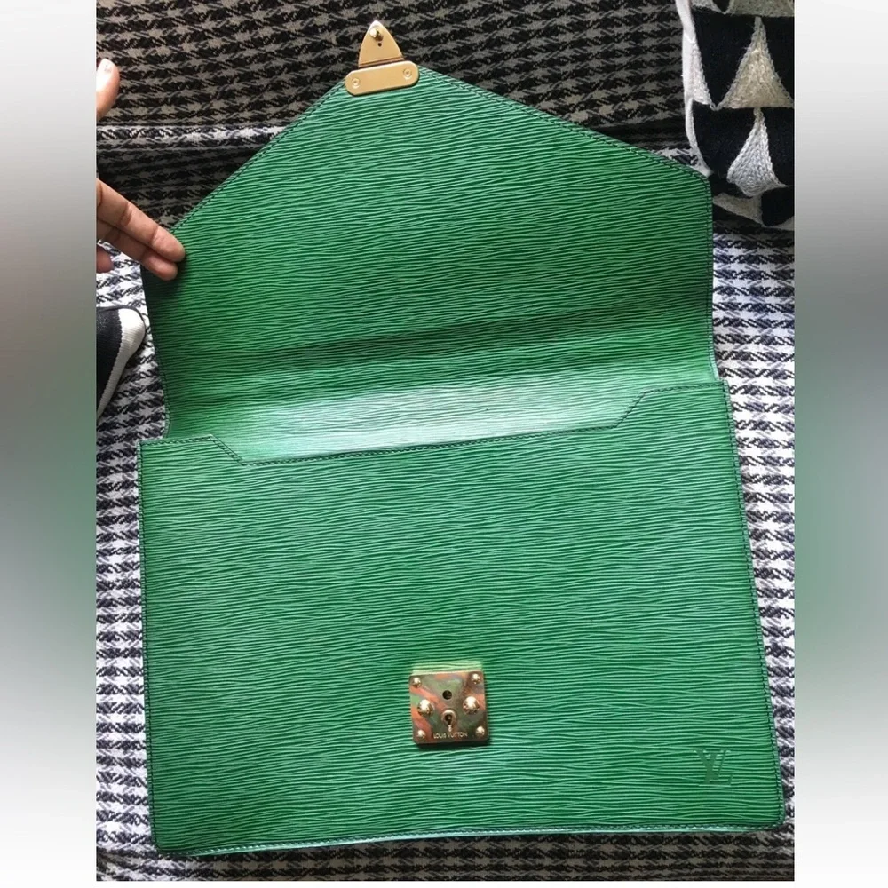 Reserved.Vintage Louis Vuitton emerald/kelly green large briefcase bag.Unisex - Picture 6 of 15